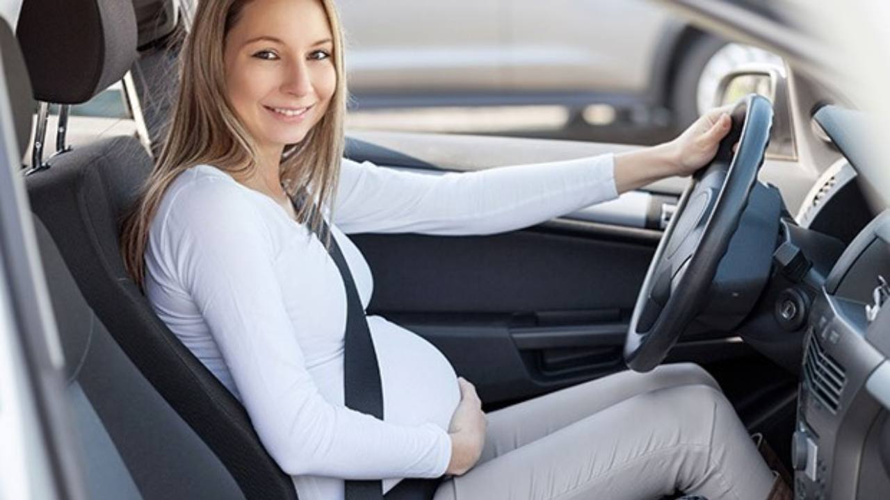 Le donne incinte devono usare la cintura